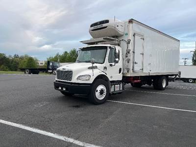 Freightliner M2 24 ft Refrigerated Truck - 240HP, 6 Speed Automatic, Thermo King T1080S50