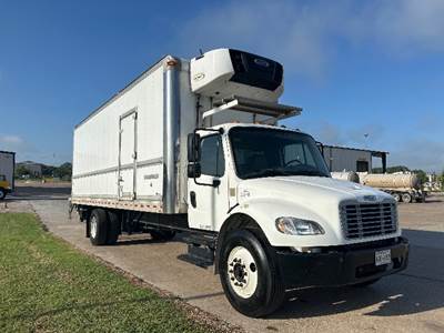 Freightliner M2 26 ft Refrigerated Truck - 220HP, 6 Speed Automatic