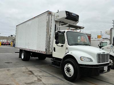 Freightliner M2 24 ft Refrigerated Truck - 220HP, 6 Speed Manual