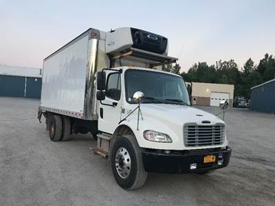 Freightliner M2 20 ft Refrigerated Truck - 220HP, 6 Speed Automatic