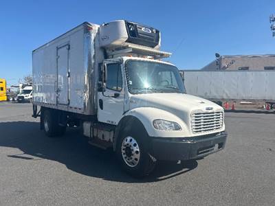 Freightliner M2 18 ft Refrigerated Truck - 240HP, 6 Speed Automatic, Carrier SUPRA760