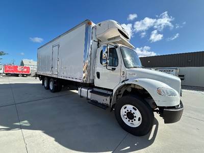 Freightliner M2 26 ft Refrigerated Truck - 260HP, 10 Speed Manual