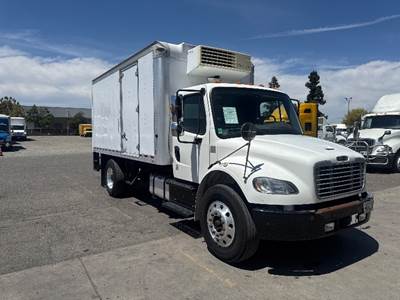Freightliner M2 16 ft Refrigerated Truck - 220HP, 6 Speed Automatic, Thermo King V520-10
