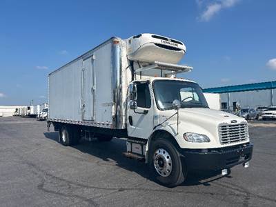 Freightliner M2 26 ft Refrigerated Truck - 220HP, 7 Speed Automatic, Thermo King T880S-30