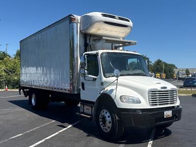 Freightliner M2 22 ft Refrigerated Truck - 220HP, 6 Speed Automatic, Thermo King T880S-30