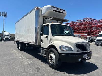 Freightliner M2 26 ft Refrigerated Truck - 220HP, 7 Speed Automatic, Thermo King T680S-30