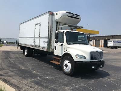 Freightliner M2 26 ft Refrigerated Truck - 220HP, 7 Speed Automatic, Thermo King T880S-50