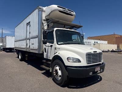 Freightliner M2 26 ft Refrigerated Truck - 220HP, 7 Speed Automatic, Thermo King T880S-50