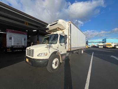 Freightliner M2 26 ft Refrigerated Truck - 250HP, 6 Speed Automatic