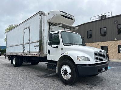Freightliner M2 26 ft Refrigerated Truck - 220HP, 7 Speed Automatic