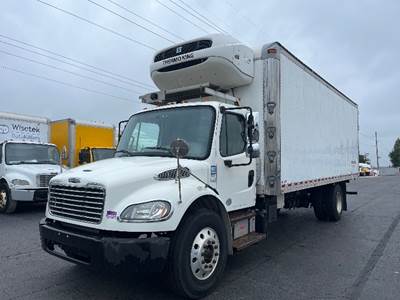 Freightliner M2 24 ft Refrigerated Truck - 240HP, 6 Speed Automatic