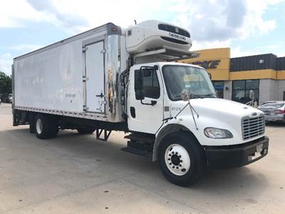 Freightliner M2 26 ft Refrigerated Truck - 220HP, 6 Speed Automatic, Thermo King T1080S50
