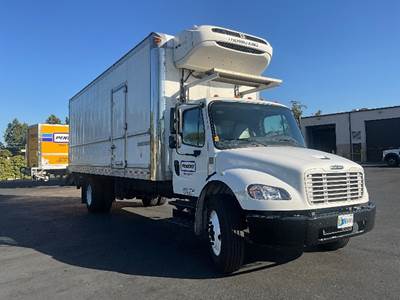 Freightliner M2 26 ft Refrigerated Truck - 220HP, 7 Speed Automatic