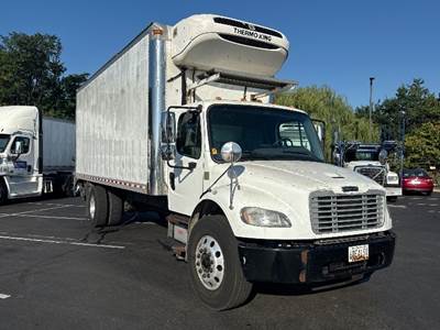 Freightliner M2 22 ft Refrigerated Truck - 220HP, 6 Speed Automatic, Thermo King T880S-30