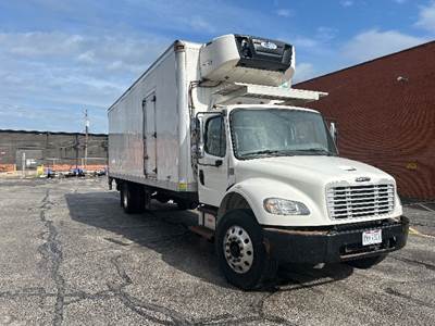 Freightliner M2 28 ft Refrigerated Truck - 220HP, 6 Speed Automatic