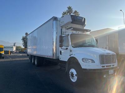 Freightliner M2 28 ft Refrigerated Truck - 270HP, 6 Speed Automatic, Carrier SUPRA760