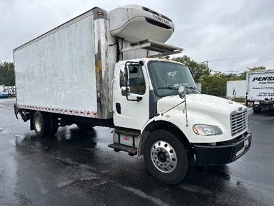 Freightliner M2 22 ft Refrigerated Truck - 220HP, 6 Speed Automatic, Thermo King T880S-30