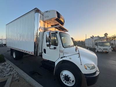 Freightliner M2 20 ft Refrigerated Truck - 220HP, 6 Speed Automatic