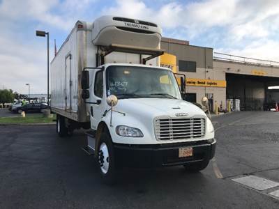 Freightliner M2 26 ft Refrigerated Truck - 250HP, 6 Speed Automatic