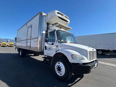 Freightliner M2 26 ft Refrigerated Truck - 220HP, 6 Speed Automatic, Thermo King T1080S50