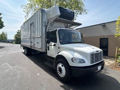 Freightliner M2 26 ft Refrigerated Truck - 220HP, 6 Speed Automatic, Carrier SUPRA960