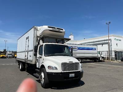 Freightliner M2 26 ft Refrigerated Truck - 220HP, 6 Speed Automatic, Thermo King T880S-50
