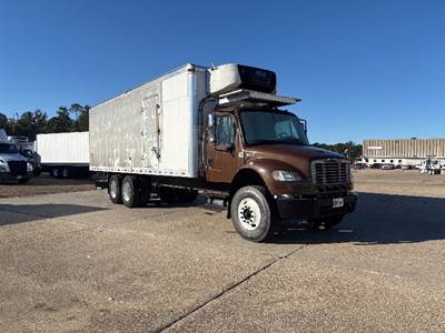 Freightliner M2 Refrigerated Truck - 300HP, 6 Speed Automatic, Carrier SUPRA860