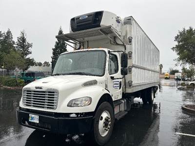 Freightliner M2 Refrigerated Truck - 220HP, 6 Speed Automatic, Carrier SUPRA960