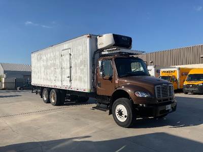Freightliner M2 26 ft Refrigerated Truck - 300HP, 6 Speed Automatic, Carrier SUPRA860