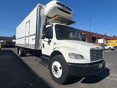 Freightliner M2 26 ft Refrigerated Truck - 220HP, 7 Speed Automatic