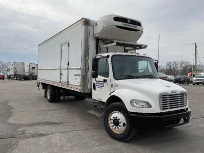 Freightliner M2 26 ft Refrigerated Truck - 220HP, 6 Speed Automatic