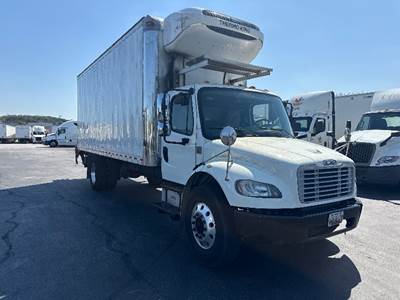 Freightliner M2 22 ft Refrigerated Truck - 220HP, 6 Speed Automatic, Thermo King T880S-30