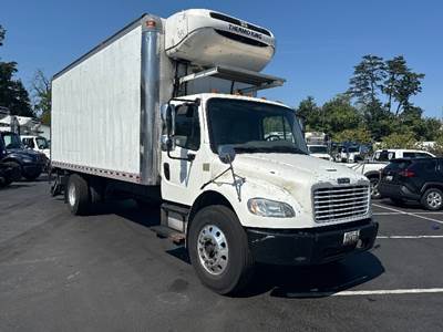 Freightliner M2 22 ft Refrigerated Truck - 220HP, 6 Speed Automatic, Thermo King T880S-30