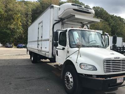 Freightliner M2 26 ft Refrigerated Truck - 220HP, 6 Speed Automatic, Thermo King T880S-50