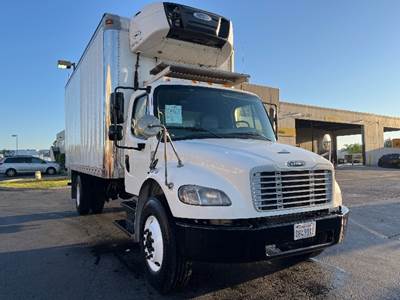 Freightliner M2 Refrigerated Truck - 220HP, 6 Speed Automatic, Carrier SUPRA660