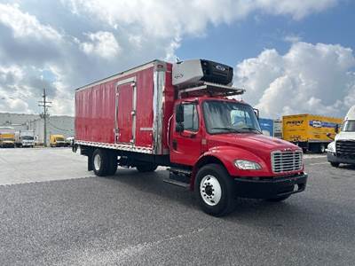 Freightliner M2 Refrigerated Truck - 220HP, 6 Speed Automatic, Carrier SUPRA860