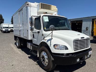 Freightliner M2 Refrigerated Truck - 220HP, 6 Speed Automatic, Thermo King V520-10