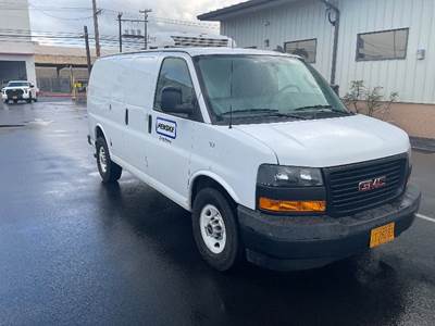GMC G33405 Refrigerated Truck - 341HP, 6 Speed Automatic