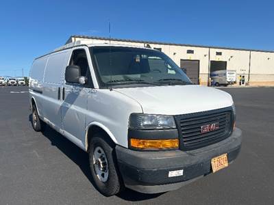 GMC G33705 Refrigerated Truck - 341HP, 6 Speed Automatic