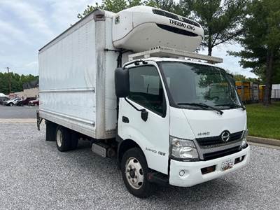 Hino 195 16 ft Refrigerated Truck - 210HP, 6 Speed Automatic, Thermo King T680S-50
