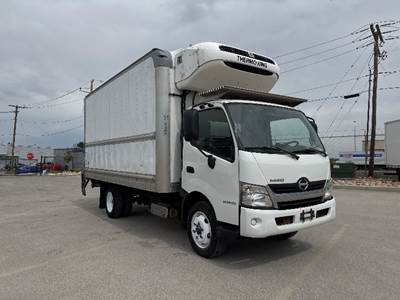 Hino 195 16 ft Refrigerated Truck - 210HP, 6 Speed Automatic, Thermo King T680S-50