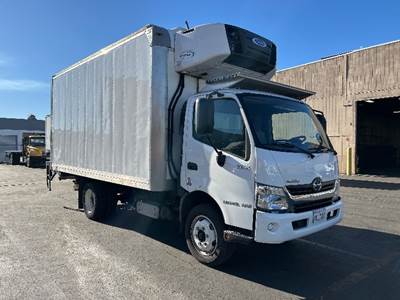 Hino 195 Refrigerated Truck - 210HP, 6 Speed Automatic, Carrier SUPRA660