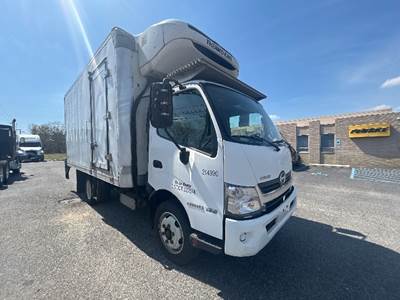 Hino 195 16 ft Refrigerated Truck - 210HP, 6 Speed Automatic, Thermo King T680R-30
