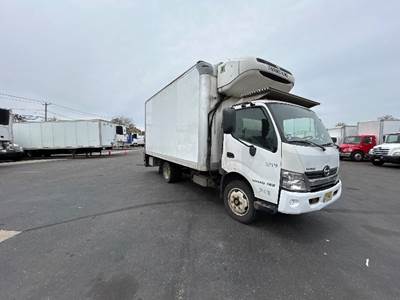 Hino 195 Refrigerated Truck - 210HP, 6 Speed Automatic, Thermo King T680R-50