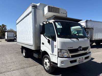 Hino 195 Refrigerated Truck - 210HP, 6 Speed Automatic, Thermo King V520-10