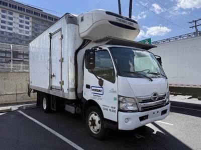 Hino 195 16 ft Refrigerated Truck - 210HP, 6 Speed Automatic, Thermo King T680R-30