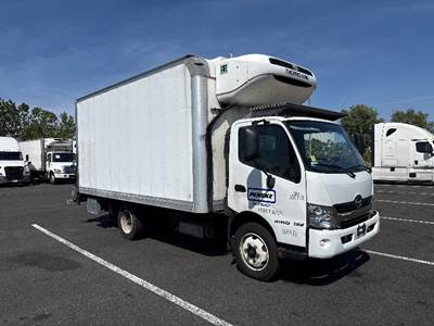 Hino 195 Refrigerated Truck - 210HP, 6 Speed Automatic, Thermo King T680R-50