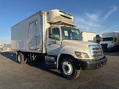 Hino 268 20 ft Refrigerated Truck - 230HP, 6 Speed Automatic, Thermo King T880S-50