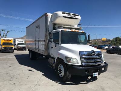 Hino 268 26 ft Refrigerated Truck - 230HP, 6 Speed Automatic, Thermo King T880S-50