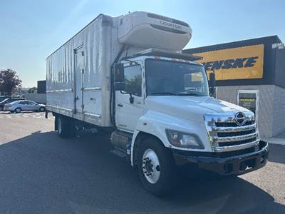 Hino 268 26 ft Refrigerated Truck - 220HP, 6 Speed Automatic, Thermo King T880S-50